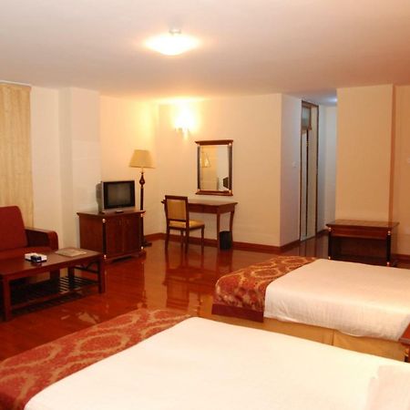 Churchill Addis Ababa Hotel Экстерьер фото