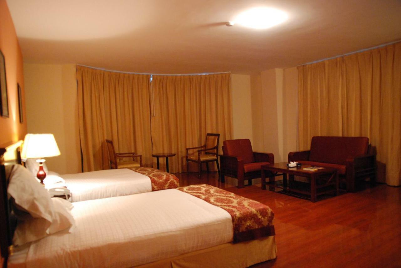 Churchill Addis Ababa Hotel Экстерьер фото